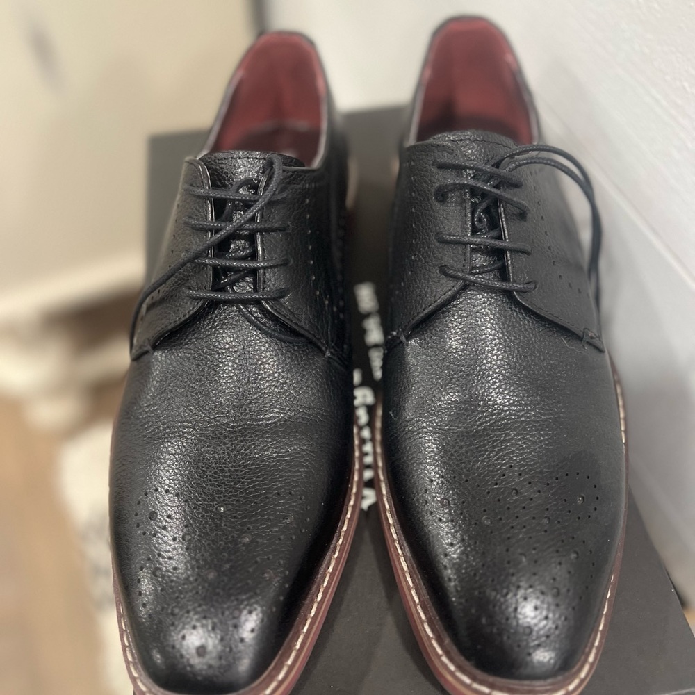 Elegant Black Leather Men's Oxfords